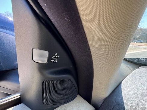 Used 2013 Volvo XC70 3.2 image 54