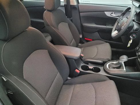 Used 2023 Kia Forte LXS image 21