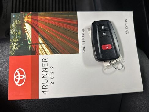 Used 2022 Toyota 4Runner TRD Off-Road Premium image 41