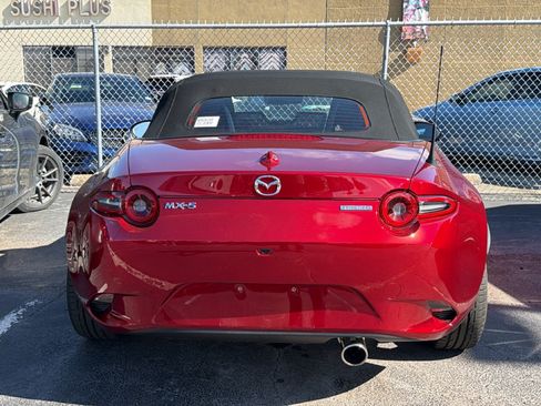 Used 2024 MAZDA MX-5 Miata Grand Touring RWD image 5
