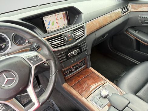 Used 2013 Mercedes-Benz E 350 Sedan image 17