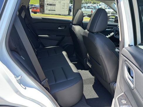 New 2026 Nissan Rogue SV FWD image 12
