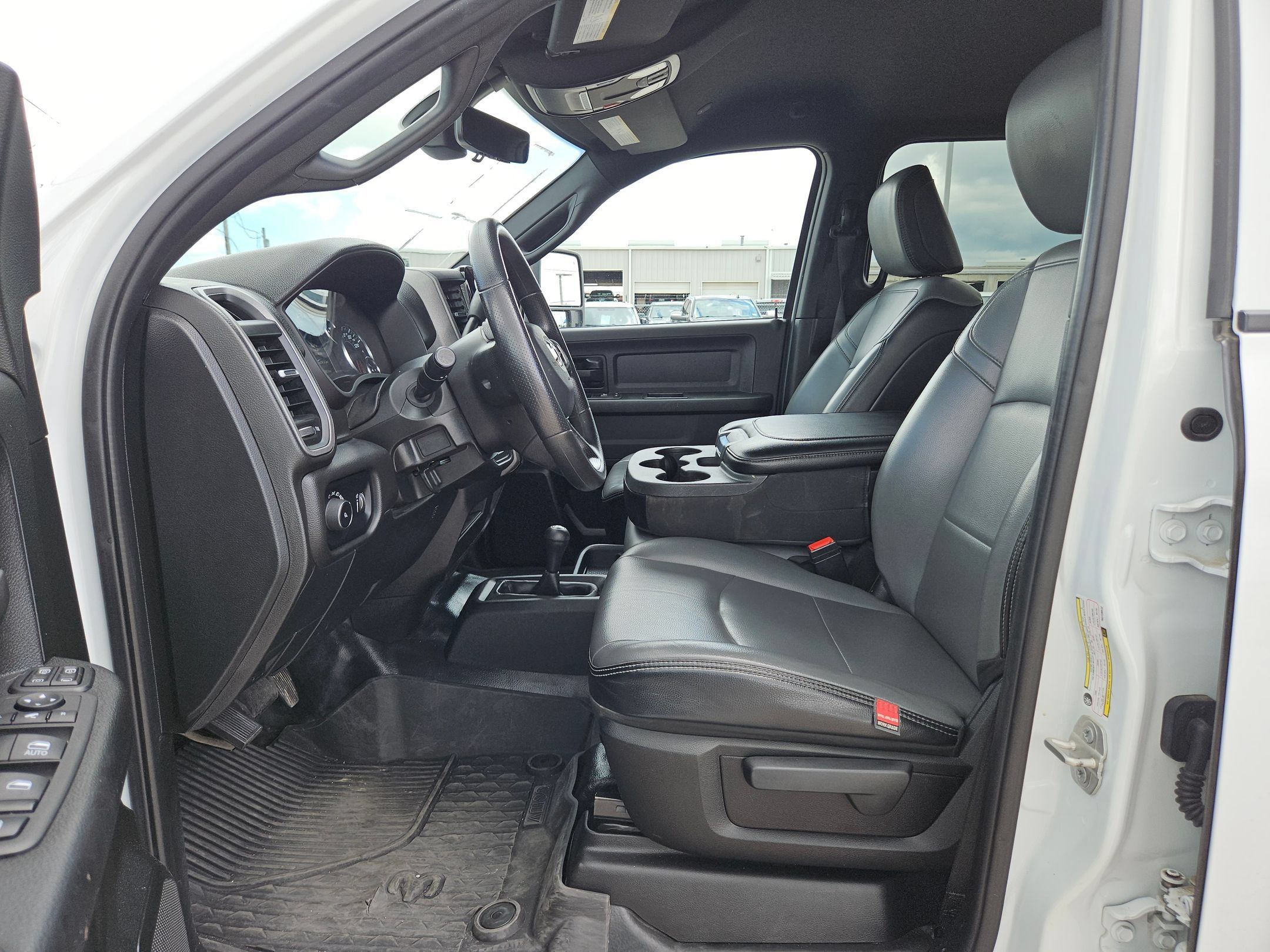 Used 2024 RAM 3500 Tradesman w/ Towing Technology Group AWD/4WD image 9