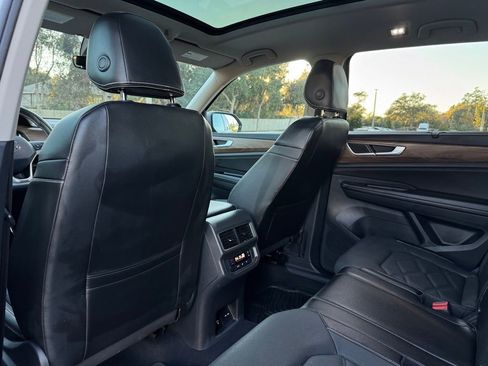 Used 2024 Volkswagen Atlas SE image 19