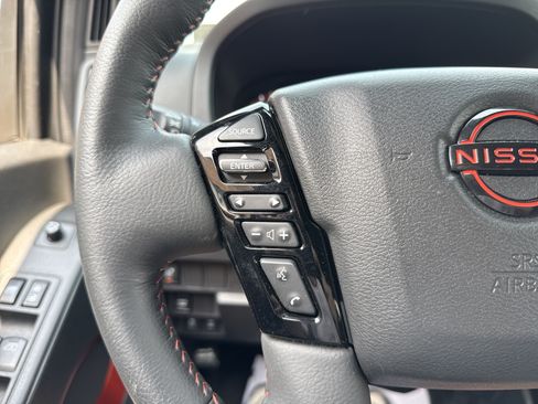 Used 2026 Nissan Frontier PRO-4X AWD/4WD image 12