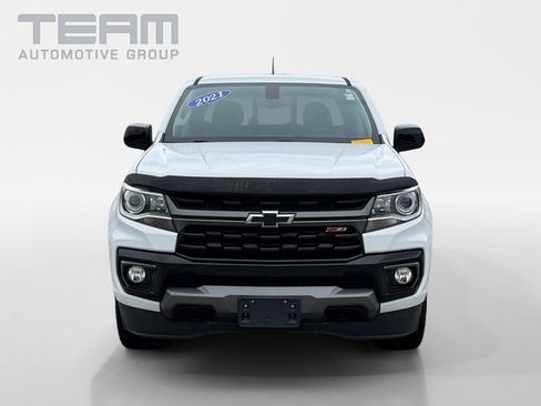 Used 2021 Chevrolet Colorado Z71 AWD/4WD image 2