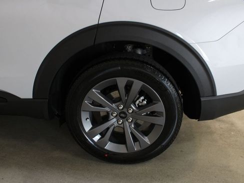 New 2026 Ford Explorer Active w/ Active Comfort Package AWD/4WD image 30