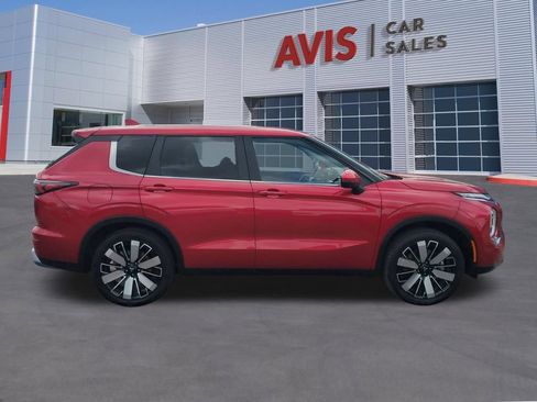 Used 2025 Mitsubishi Outlander SE AWD/4WD image 5