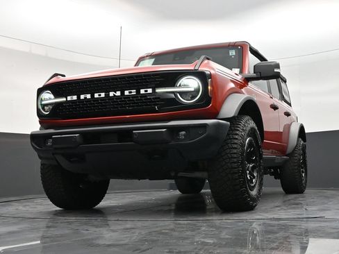 Used 2022 Ford Bronco Wildtrak AWD/4WD image 28
