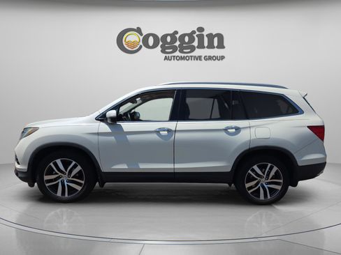 Certified 2018 Honda Pilot Elite image 2