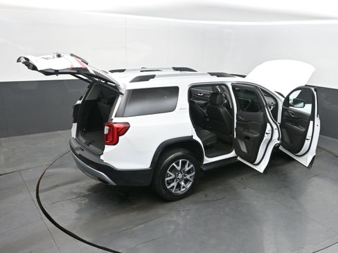 Used 2023 GMC Acadia SLT image 46