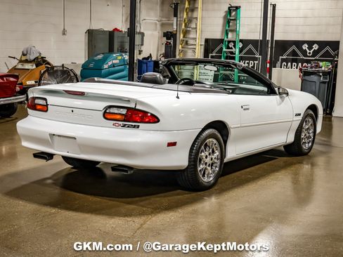 Used 2002 Chevrolet Camaro Z28 RWD image 23