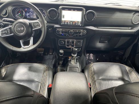 Used 2023 Jeep Wrangler Unlimited Sahara AWD/4WD image 21