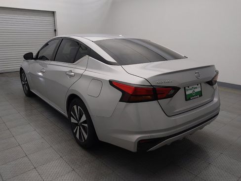 Used 2022 Nissan Altima 2.5 SV image 5