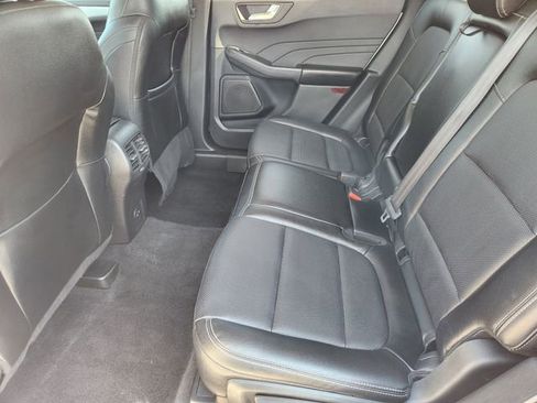 Used 2022 Ford Escape SEL image 31