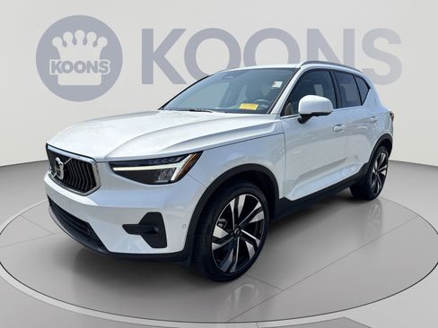 Certified 2023 Volvo XC40 B5 Plus w/ Protection Package Premier AWD/4WD image 1
