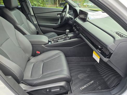 Certified 2025 Honda Accord Sport image 5