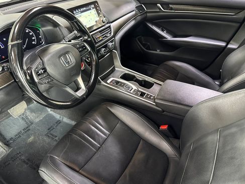 Used 2022 Honda Accord Touring image 4