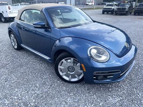 Used 2019 Volkswagen Beetle 2.0T FWD image 2