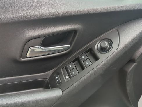 Used 2022 Chevrolet Trax LT w/ Driver Confidence Package image 20