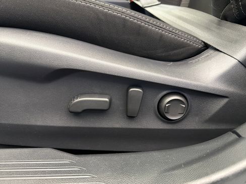 Certified 2025 Subaru Outback Premium w/ Popular Package #1A image 12