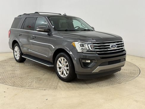 Used 2020 Ford Expedition XLT w/ Equipment Group 202A RWD image 7