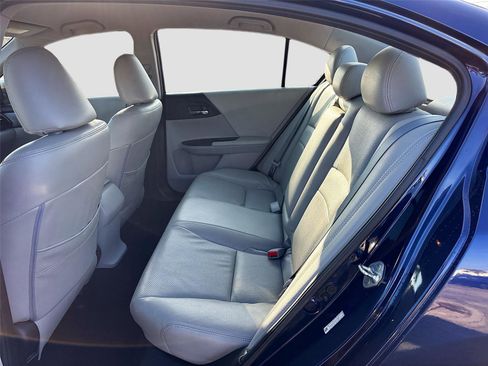 Used 2013 Honda Accord LX image 24