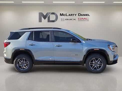 Used 2026 GMC Terrain AT4 w/ Technology Package II image 6