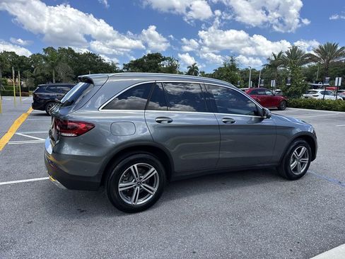 Used 2021 Mercedes-Benz GLC 300 image 4