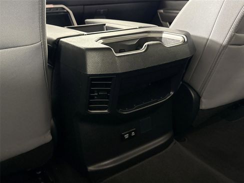Used 2025 Toyota Tundra SR5 AWD/4WD image 33
