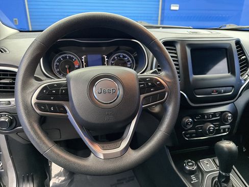 Used 2021 Jeep Cherokee Latitude image 13