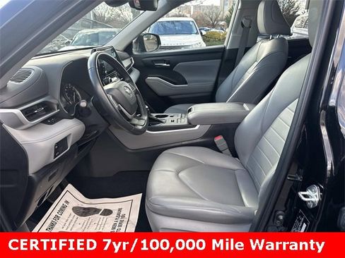 Used 2022 Toyota Highlander XLE image 18
