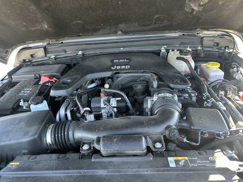 Used 2021 Jeep Wrangler Unlimited Rubicon AWD/4WD image 31