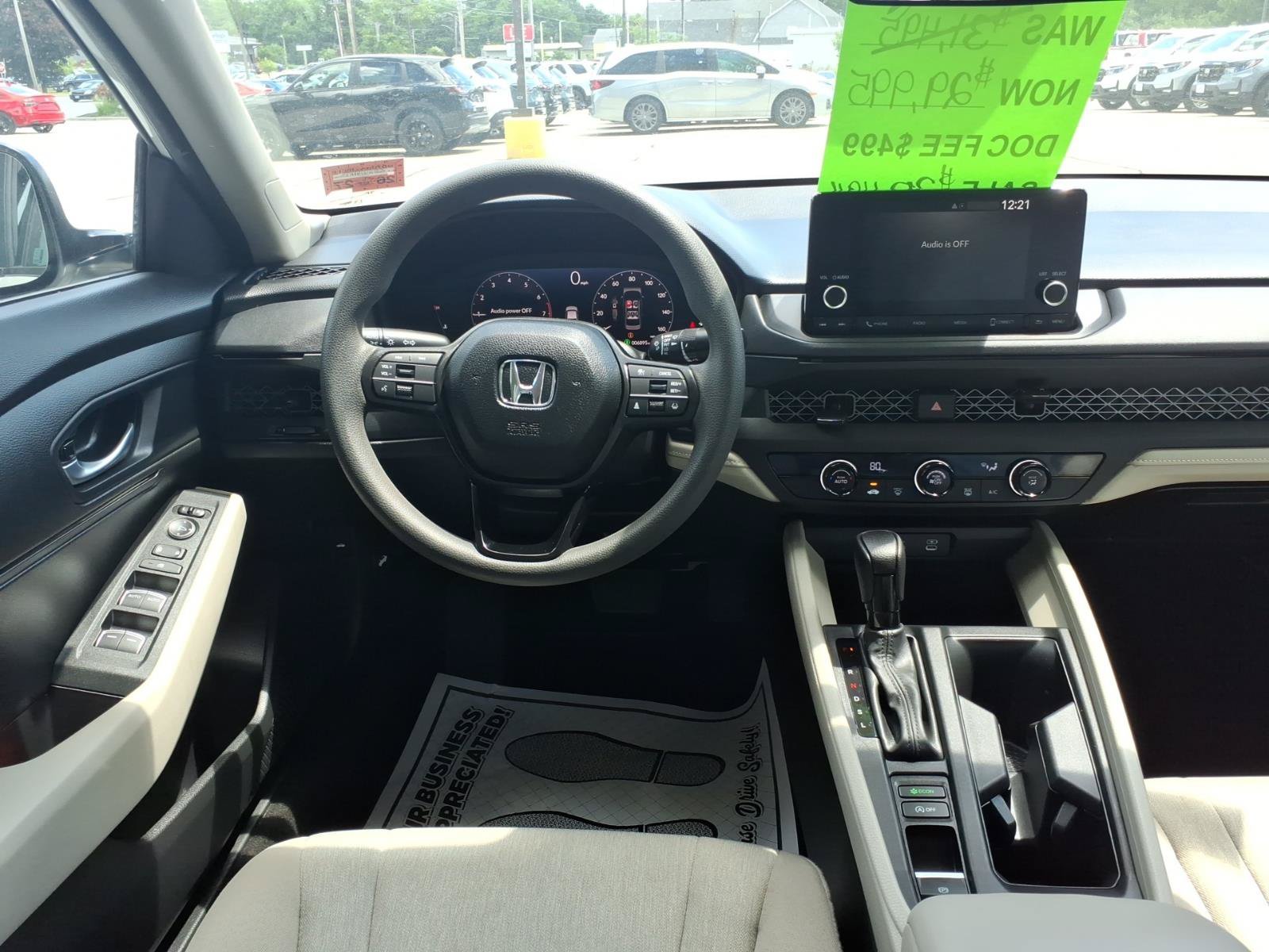 Used 2025 Honda Accord LX image 9