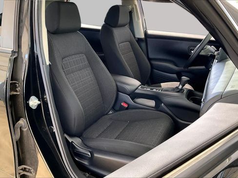 Used 2024 Honda HR-V LX image 9