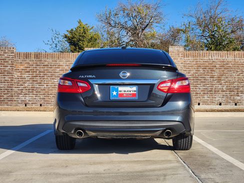 Used 2017 Nissan Altima 2.5 SL w/ 2.5 Technology Package image 7