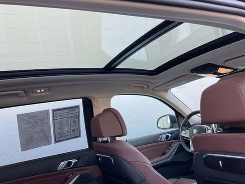 Used 2024 BMW X7 xDrive40i image 16