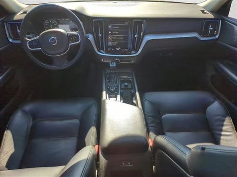 Used 2020 Volvo S60 T6 Momentum image 21