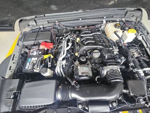 Used 2023 Jeep Gladiator Sport AWD/4WD image 21