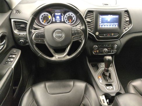 Used 2021 Jeep Cherokee Latitude Plus FWD image 22