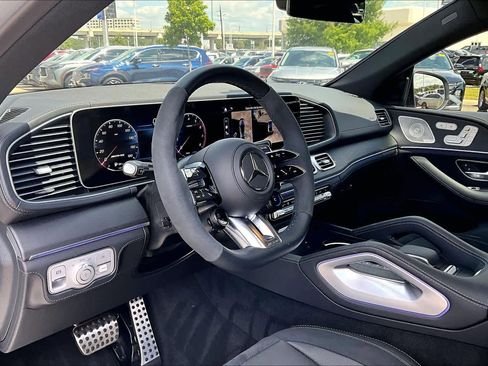 Used 2025 Mercedes-Benz GLE 53 AMG 4MATIC Coupe image 17
