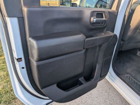 Used 2022 Chevrolet Silverado 2500 LT w/ Convenience Package image 12