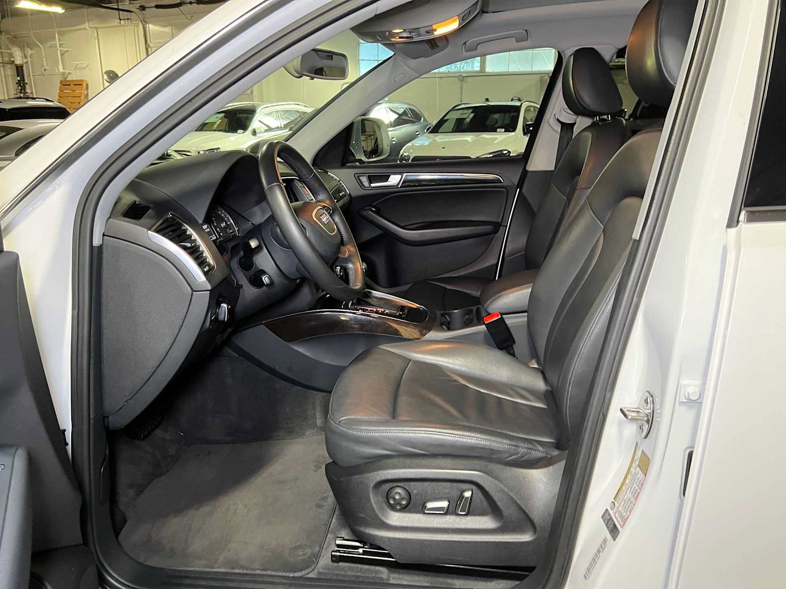 Used 2014 Audi Q5 2.0T Premium w/ Lighting Package AWD/4WD image 22