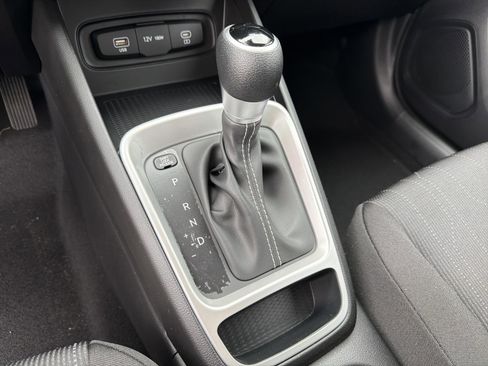 New 2026 Hyundai Venue SE FWD image 21