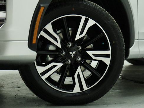 New 2026 Mitsubishi Eclipse Cross SEL AWD/4WD image 3