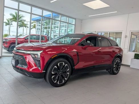 Certified 2024 Chevrolet Blazer EV RS image 3
