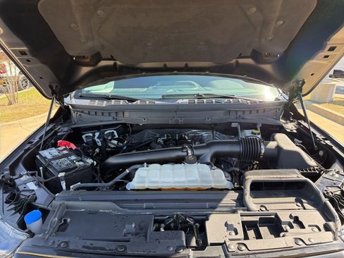 Used 2025 Ford F150 Platinum w/ FX4 Off-Road Package image 13