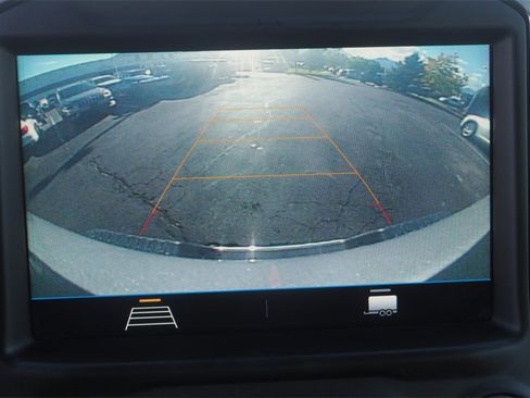 Used 2020 Chevrolet Silverado 2500 LT w/ Convenience Package image 11