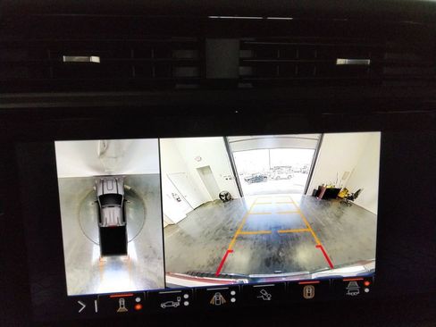 Used 2025 GMC Sierra 2500 AT4 w/ AT4 Premium Plus Package AWD/4WD image 26