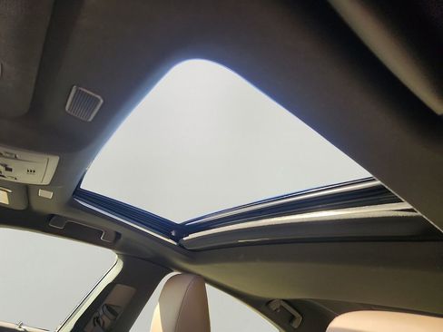 Used 2025 Lexus ES 350 w/ Premium Package image 15